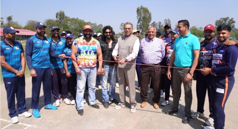 ऋषि ब्रदर्स टी-20 ओपन चंडीगढ़ क्रिकेट टूर्नामेंट महाजन क्रिकेट ग्राउंड, किशनगढ़, चंडीगढ़ में शुरू