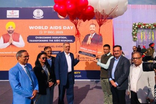 वर्ल्ड एड्स डे: स्वास्थ्य मंत्री डॉ. बलबीर सिंह ने युवाओं से ड्रग्स से दूर रहने और एच आई वी से खुद को बचाने की अपील की